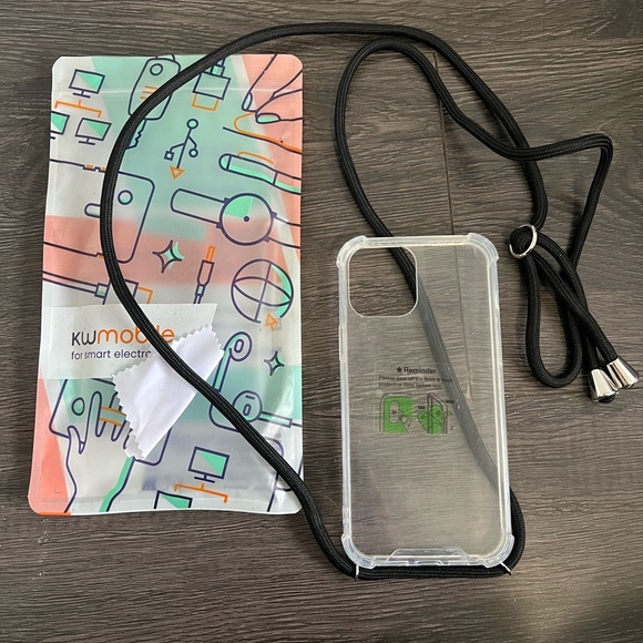 iPhone 13 Max Pro Case With Neck String - Picture 1 of 2